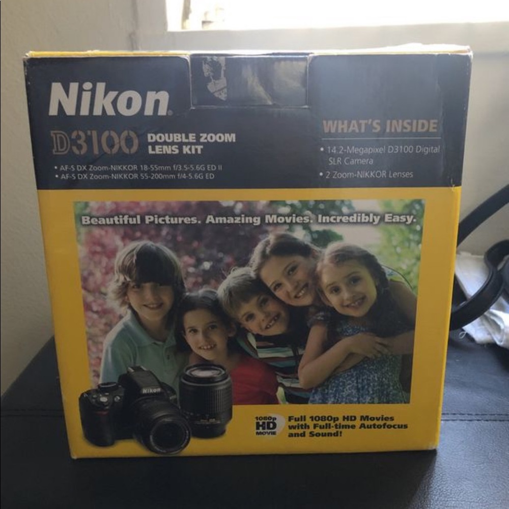 Nikon zoom camera